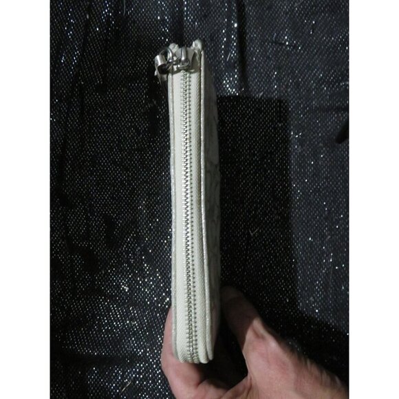 Coach Cream Signature C Logo Zip Around Accordion Continental Long Wallet - Picture 5 of 11